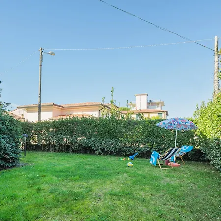 Апартаменти Rita By Interhome Марина-ді-П'єтразанта