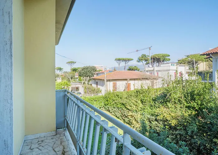 Rita By Interhome דירה מרינה די פיאטרסנטה